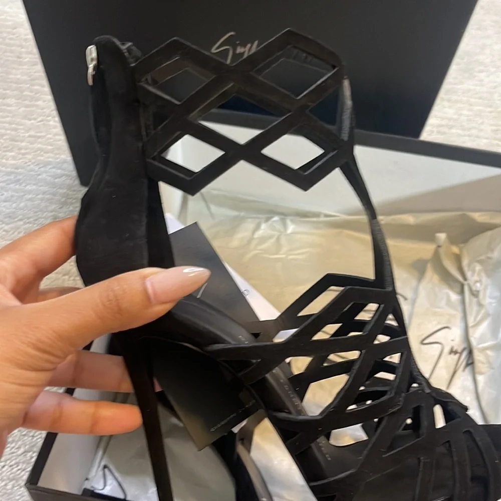 Giuseppe Zanotti Black Strappy Sandals 39 - Picture 6 of 6